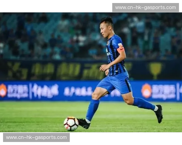 烈火余温与新锐之光：广州恒大与昆山的绿茵博弈论